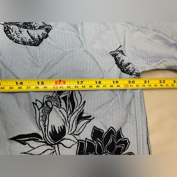 The Havanera Co Button Up Shirt (M) - Picture 11 of 11